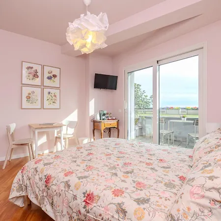 ゲストハウス Charme A ベルガモ